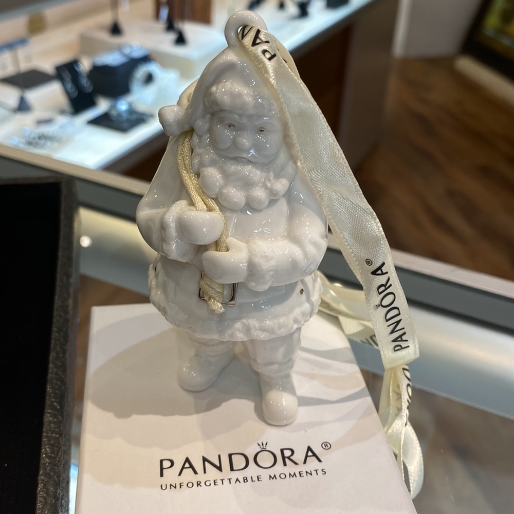 Brand New PANDORA PORCELAIN SANTA CLAUS w PANDORA CLOTH BAG; circa 2013!